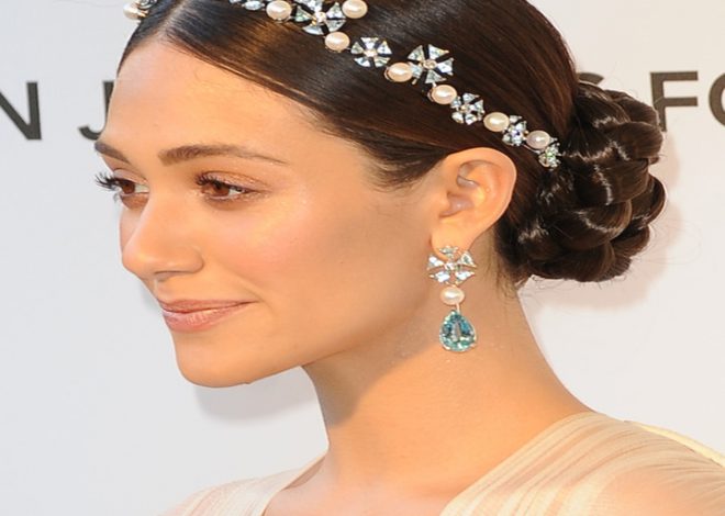 15 Stunning Headband Hairstyles That Look Trendy & Stylish