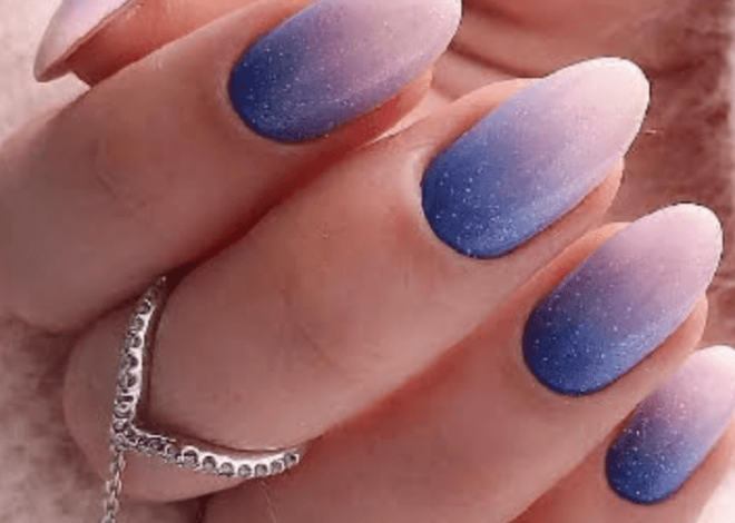What is Dipped Nails (all the pros & cons of a dip powder manicure)
