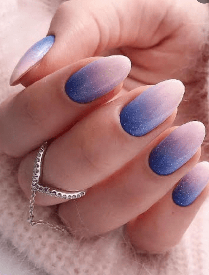 What is Dipped Nails (all the pros & cons of a dip powder manicure)