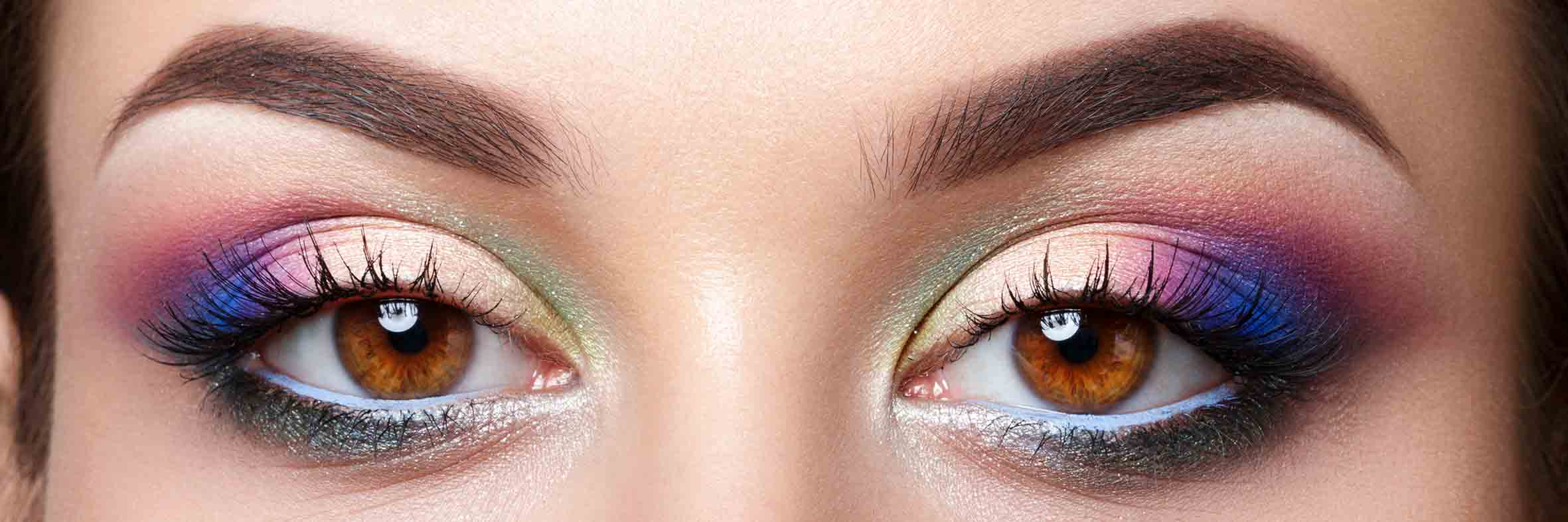 How I Apply Makeup to My Oily Eyelids for Lasting Results